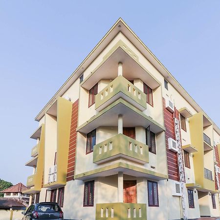 Liberty Apartments Kannur Exteriör bild